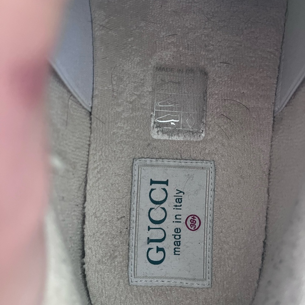 Gucci sports shoes for men and women one time worn , very comfortable ! - Picture 3 of 9